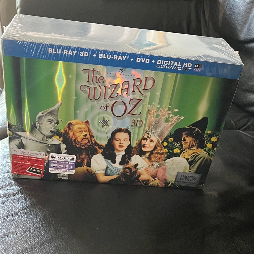 The Wizard of Oz 3D Blu-Ray DVD Set